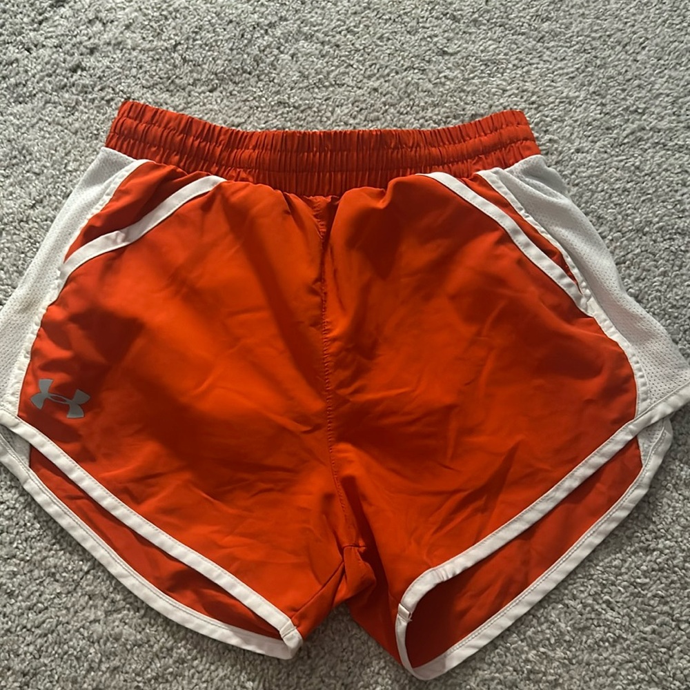 Orange Under Armor shorts!